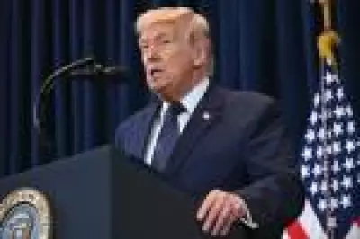 Trump ameaça usar agentes do ICE em aeroportos dos EUA em meio a impasse orçamentário