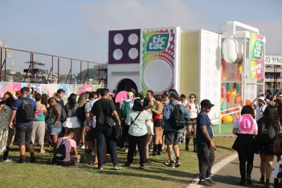 Vale a pena esperar horas por brindes no Lollapalooza? Análise revela tempos e itens