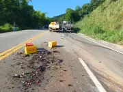 Acidente fatal na BR-116: Colisão traseira entre caminhões mata passageiro em Itambacuri