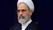 Aiatolá Alireza Arafi assume como líder supremo interino do Irã após morte de Khamenei