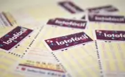 Aposta de Catalão acerta 15 números e leva prêmio milionário da Lotofácil