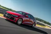 Audi RS3 retorna ao Brasil como sedã esportivo mais potente da marca após seis anos de ausência