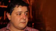 Base do governo na CPI do INSS propõe indiciamento de Bolsonaro e Flávio