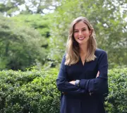 Brasileira Luana Lara se torna a bilionária mais jovem do mundo sem herança