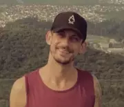 Cabeleireiro de 35 anos é assassinado a tiros em Joinville, Santa Catarina