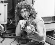 Celebração dos 85 anos de Jorge Mautner terá transmissão online após ingressos esgotarem