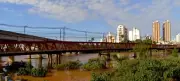 Cheia do Paraíba do Sul interdita Ponte de Ferro e altera rotina em Campos dos Goytacazes