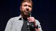 Chuck Norris é internado no Havaí após emergência médica repentina