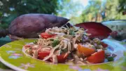 Coração da bananeira: receita de salada sustentável ensinada por produtora rural