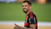 Danilo, o herói da Libertadores, é ponte vital entre Leonardo Jardim e elenco do Flamengo