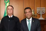 Deputado evangélico denuncia Flávio Bolsonaro por esquema de corrupção em hospitais do Rio