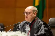 Desembargador Ricardo Couto concede primeira coletiva como governador interino do Rio