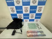 Dois homens são presos por tráfico de drogas em Volta Redonda após denúncias