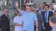 É #FAKE: Vídeo de Bolsonaro saindo do hospital é de 2025, não de março de 2026