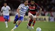 Flamengo vence Cruzeiro com gols de Pedro e Carrascal em noite de vaias e reencontros