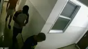 Foragidos por estupro coletivo se entregam à polícia após novas denúncias de vítimas