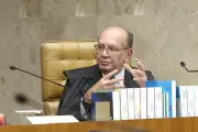 Gilmar Mendes critica quebras de sigilo 'em globo' da CPMI do INSS como ilegais e criminosas