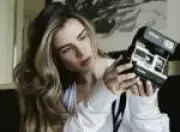 Giulia Be posa para Calvin Klein, grife íntima da família Kennedy, antes de casamento