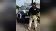 Homem com mandado de prisão por roubo é detido pela PRF em ônibus na BR-163 no Pará