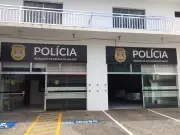 Homem de 38 anos é preso por agredir ex-companheira com socos e ameaçá-la com faca em Registro