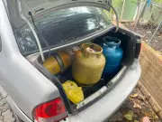 Homem é preso após furtar botijões de gás e agredir proprietária em Volta Redonda