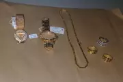 Homem é preso após roubar joias avaliadas em R$ 91 mil em shopping de Santos, SP