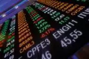 Ibovespa dispara 1,6% com otimismo por cessar-fogo no Oriente Médio e cenário eleitoral