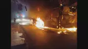 Incêndio criminoso destrói ônibus em Venda Nova, BH; motorista ileso após abordagem