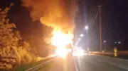 Incêndio em carreta interdita Dutra e causa congestionamento de 10 km em Jacareí, SP