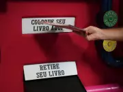 Incrível Máquina de Livros chega a Santos para trocas gratuitas de obras literárias