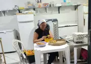 Irmãs retomam produção de salgados após incêndio destruir fábrica familiar em Boa Vista