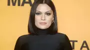Jessie J revela ataque de pânico no palco e luta contra ansiedade e câncer de mama
