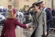 Kate Middleton revoluciona a moda com gesto sutil: bolsa Chanel amassada vira tendência