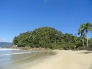 Litoral de SP tem 35 praias impróprias para banho, segundo relatório da Cetesb