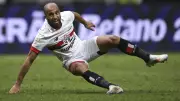 Lucas Moura sofre nova lesão grave no São Paulo e fica de 6 a 8 semanas fora
