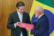 Lula celebra aprovação da PEC da Segurança na Câmara, que avança para o Senado