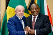 Lula e Ramaphosa firmam acordos e discutem defesa e comércio em reunião bilateral