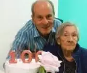 Mãe de Ney Matogrosso falece aos 103 anos: cantor compartilha despedida emocionante
