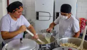 Mogi das Cruzes abre 32 vagas para auxiliares de educação em cozinhas escolares
