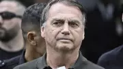 Moraes questiona defesa de Bolsonaro sobre vídeo de Eduardo e ameaça revogar prisão domiciliar