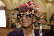 Morre aos 94 anos Efigênia Rolim, a Rainha do Papel de Bala, em Curitiba