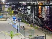 Navio Professor W. Besnard inclina e fica apoiado no fundo do estuário no Porto de Santos