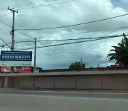 Obra de reconstrução da passarela de Donana na RJ-216 sofre atraso devido às chuvas