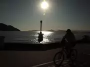 Outono chega à Baixada Santista com calor persistente e previsão de estabilidade gradual