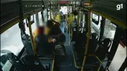 Passageira é esfaqueada durante assalto em ônibus da linha 026 em Manaus