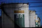 Petrobras anuncia aumento de R$ 0,06 no litro do diesel após medidas do governo