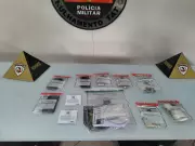 Policiais apreendem drogas escondidas em buraco e prendem dois suspeitos de tráfico em Governador Valadares