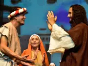 Praia Grande troca ingressos da Paixão de Cristo por itens de higiene infantil