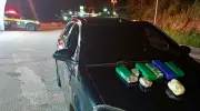 PRF prende dois com 5 kg de drogas em Paraíba do Sul após abordagem na BR-393