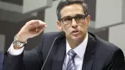 PT mira Campos Neto após prisão de banqueiro para vincular escândalo Master a Bolsonaro